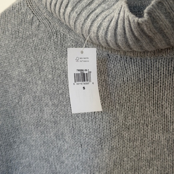 GAP Women's Light Grey Cowl Neck Sweater - Picture 3 of 5